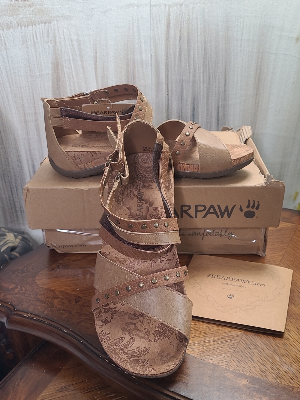 New in box! BearPaw Julianna II Tan Multi Strap Studded Womens 8 Sandals